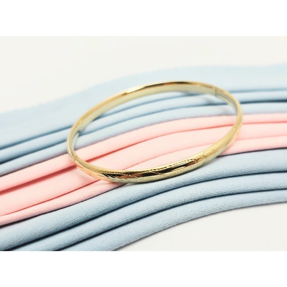 Elegant 14K Solid Yellow Gold Designer Floral Engraved Bangle Bracelet - 7" L